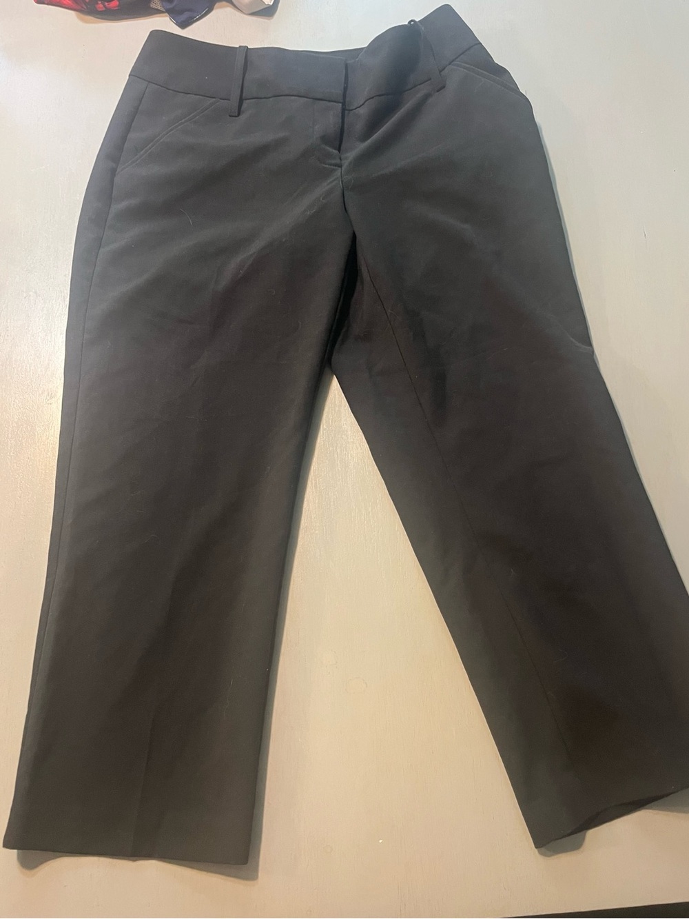 Company Ellen Tracy Women's Black Ankle Dress Pants Size 4 Straight Leg Capris